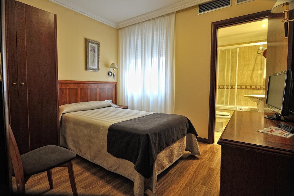 Hotel Alisi Aranda de Duero Exterior photo